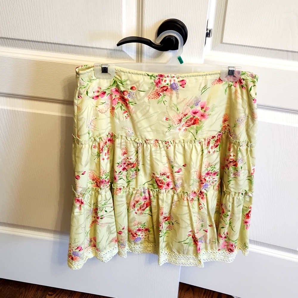 Cotton size L fully lined floral skirt 3/$25